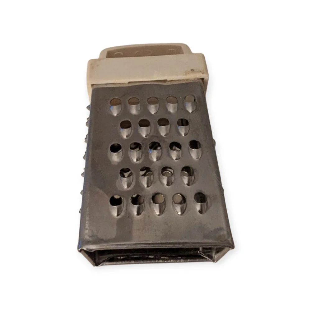 VINTAGE Nutmeg Grater Metal Kitchenware Spices Zesting Garlic Silver White